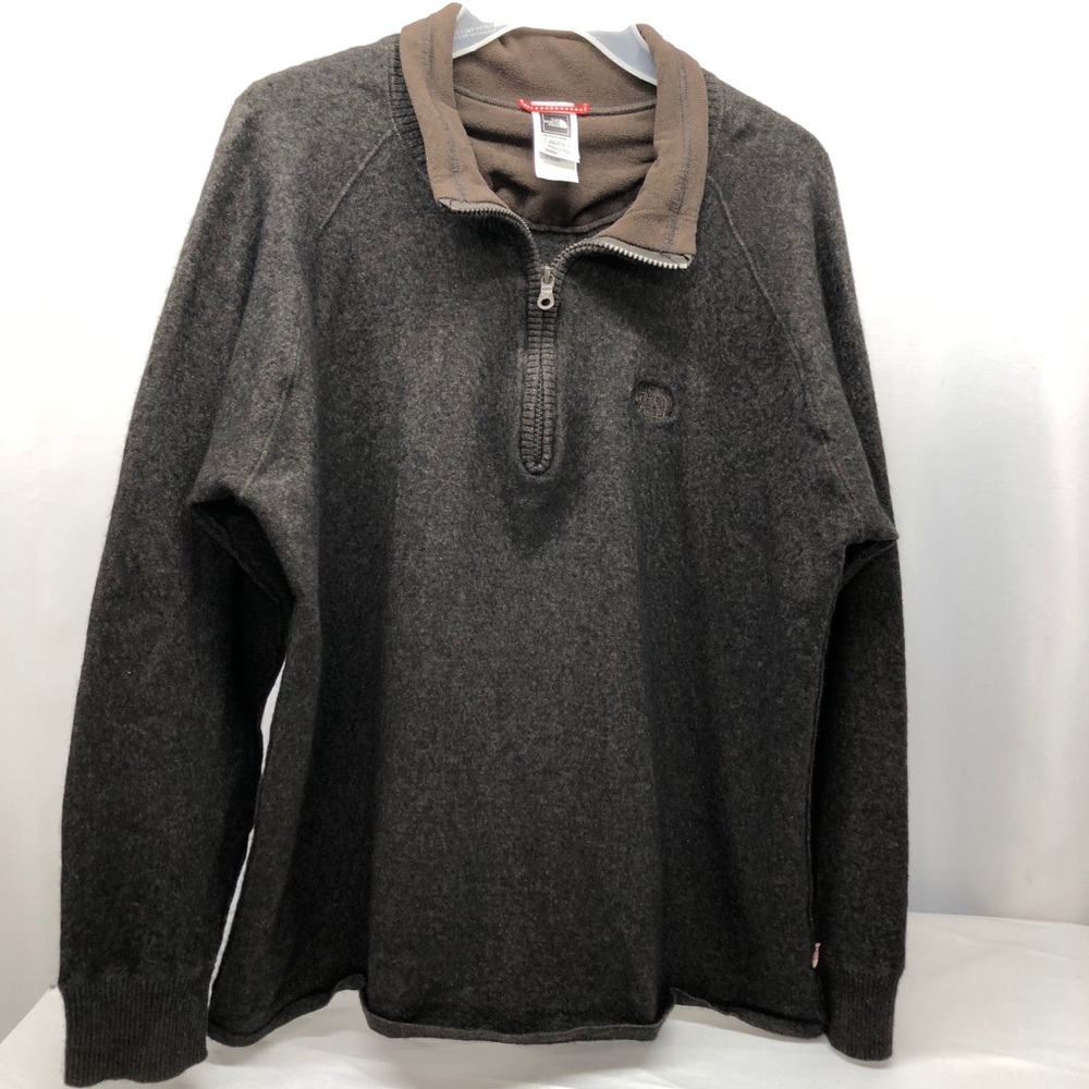 NORTHFACE NORTH FACE pullover XXL fits like LARGE